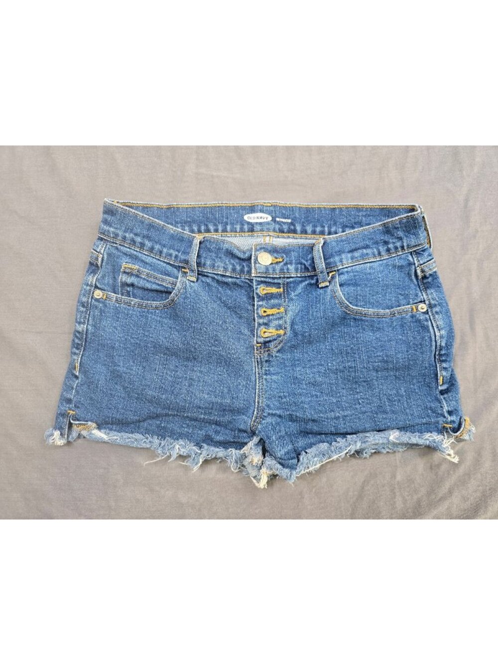 Old Navy Boyfriend Denim Shorts Frayed Hem Button Fly Size 2